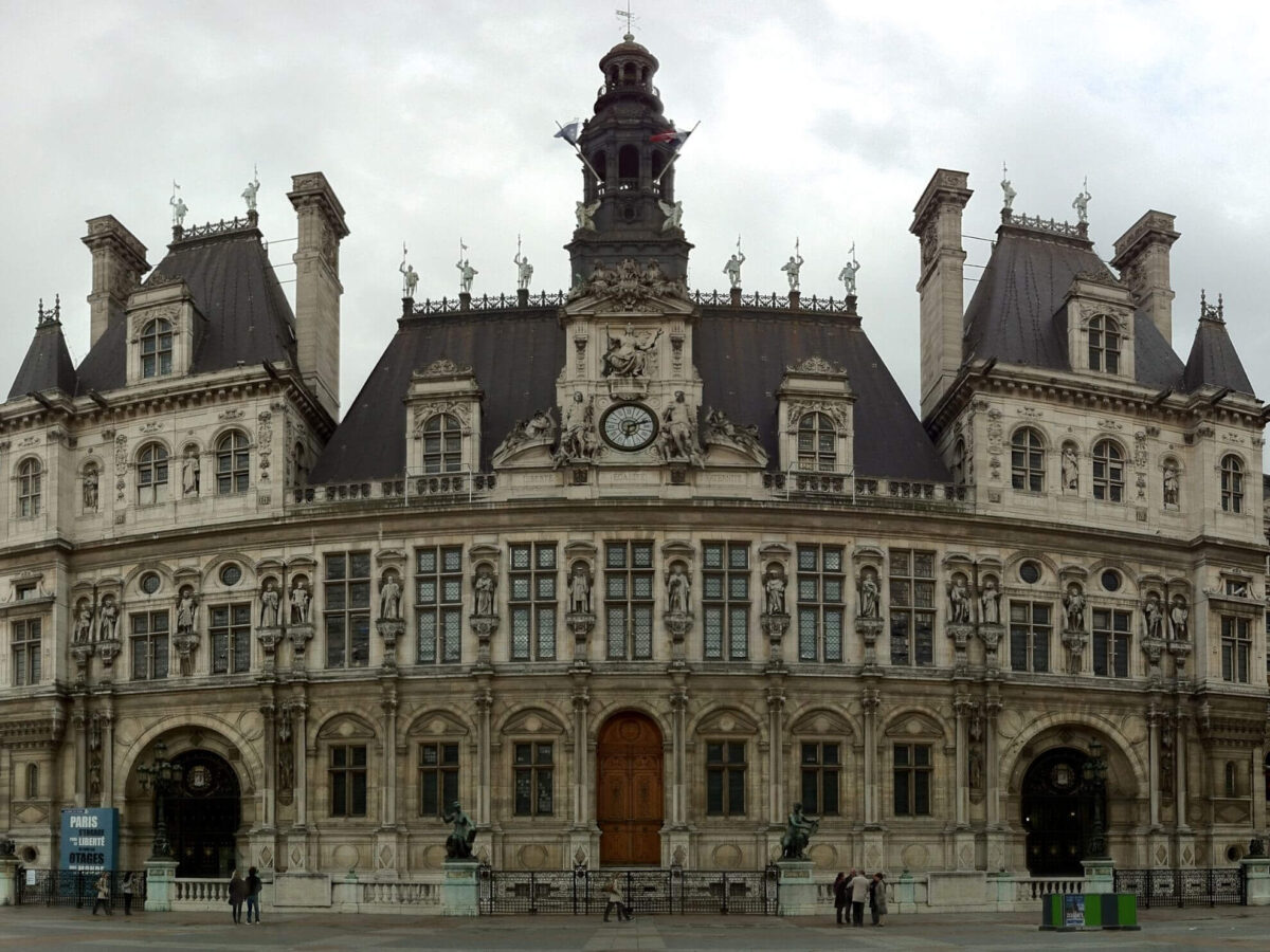 Paris City Hall - Writing by Sylvie Beauvais